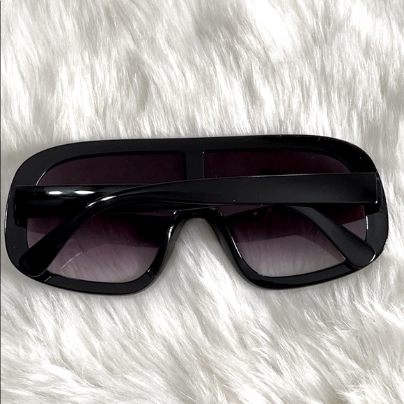 2 for $22 mix Sunglasses - Picture 3 of 5